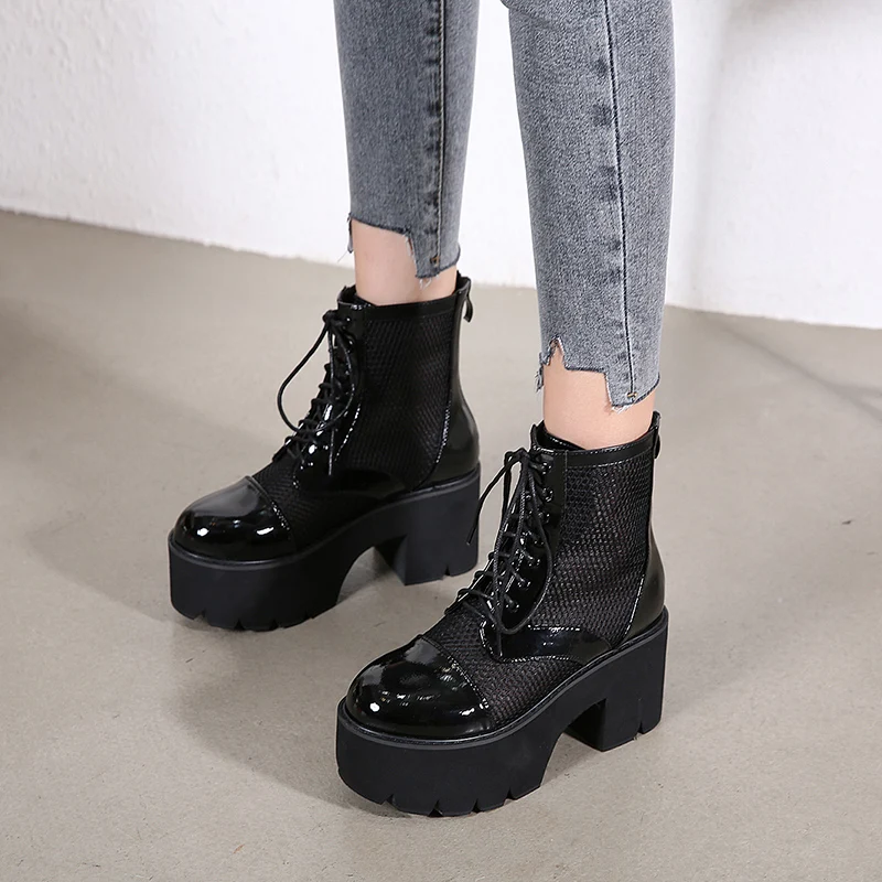 

Женская обувь, осень 2021, черные сетчатые ботинки с круглым носком на каблуке, повседневная обувь на платформе со шнуровкой, женские ботильон...