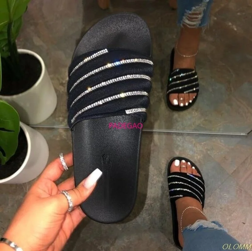 

2020 Hot Summer Women Rhinestone Candy Color Slides Outdoor Wild Beach Slippers Rubber Non-slip Durable Flip Flops Stripe Shoes
