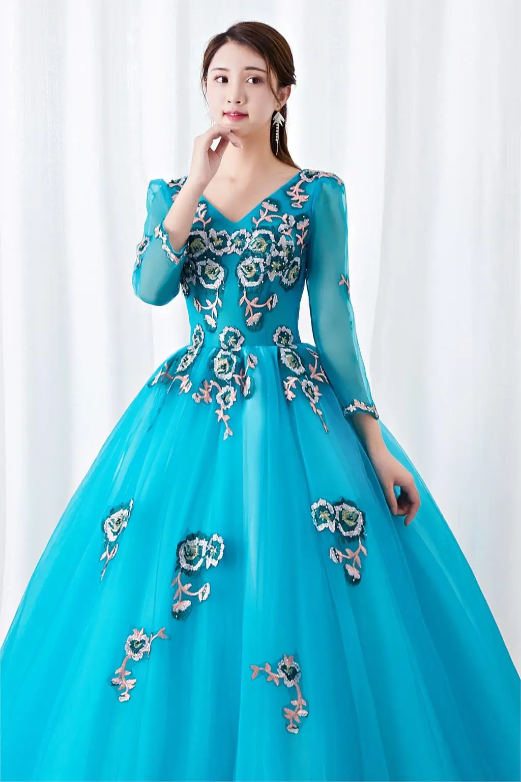 

Charming Quinceanera Dresses Ball Gown Long Sleeve Lace Tulle Prom Debutante Sixteen 15 Sweet 16 Dress vestidos de 15 anos