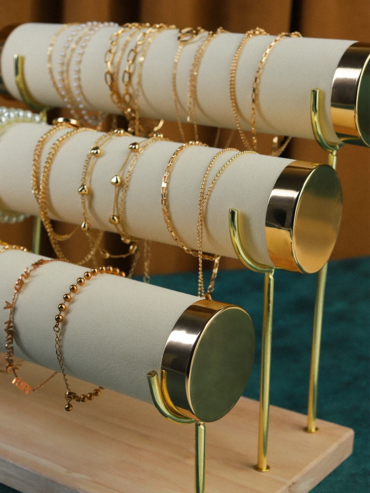 

High-end shopping mall bracelet storage ornaments creative jewelry shooting props high-end jewelry display stand