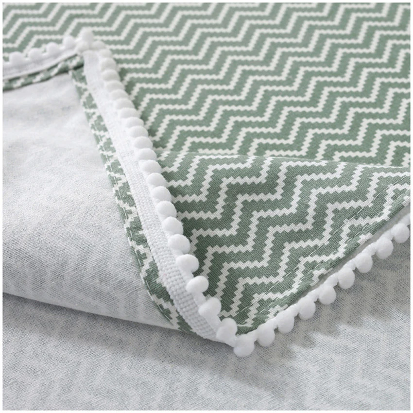 Скатерти из полиэстера в пасторальном стиле с волнистыми цветами Пылезащитная