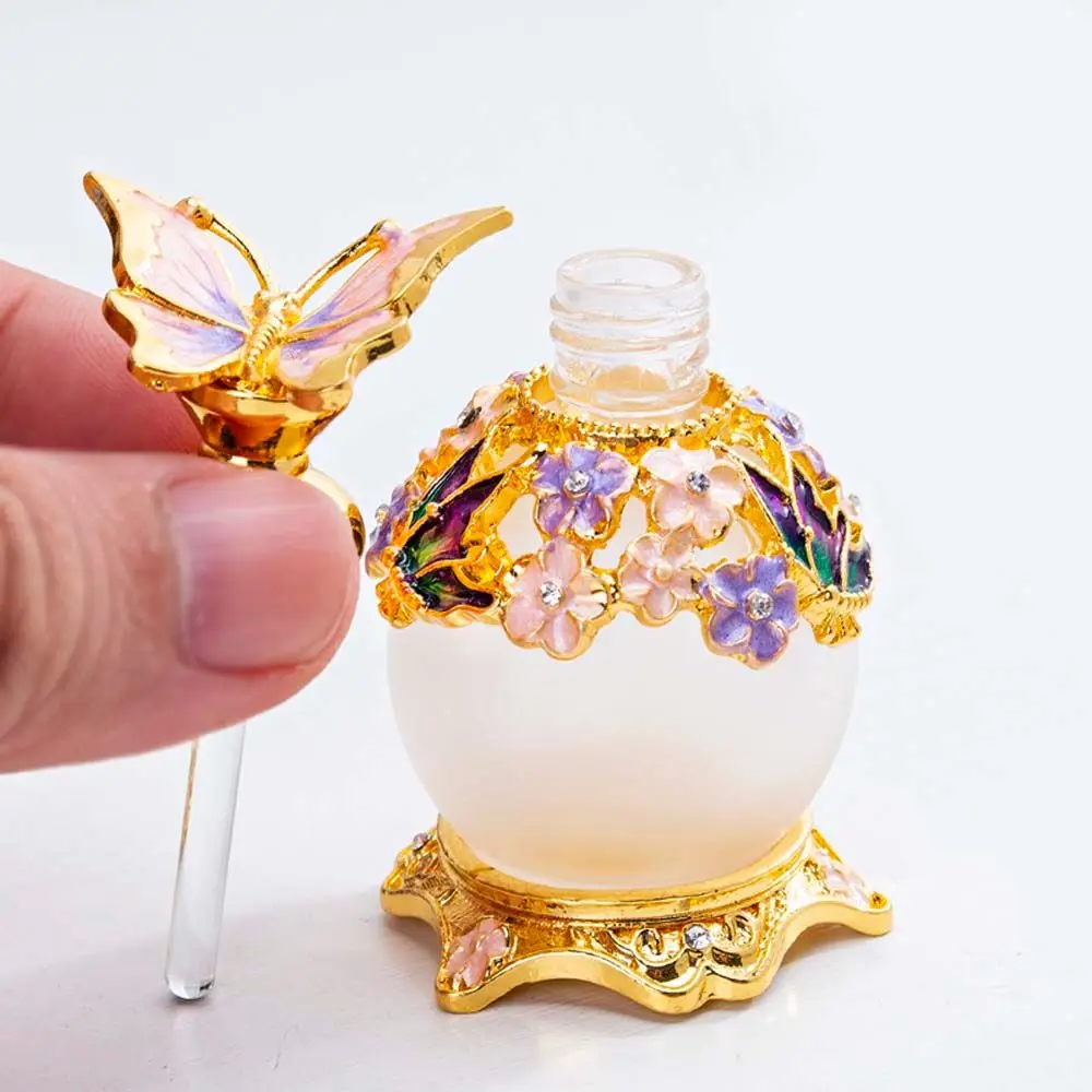 

4 Color Metal Capped Butterfly Perfume Bottle Retro Empty Refillable Essential Oil Container Home Wedding Decor Lady Women Gift