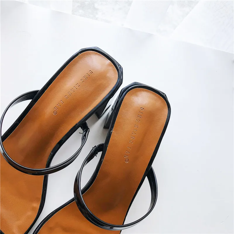 Slip On Square Heel Women Slipper Summer Outdoor Trendy Comfortable Women Sandals Thin Strap Women Slipper Elegant Women Shoe