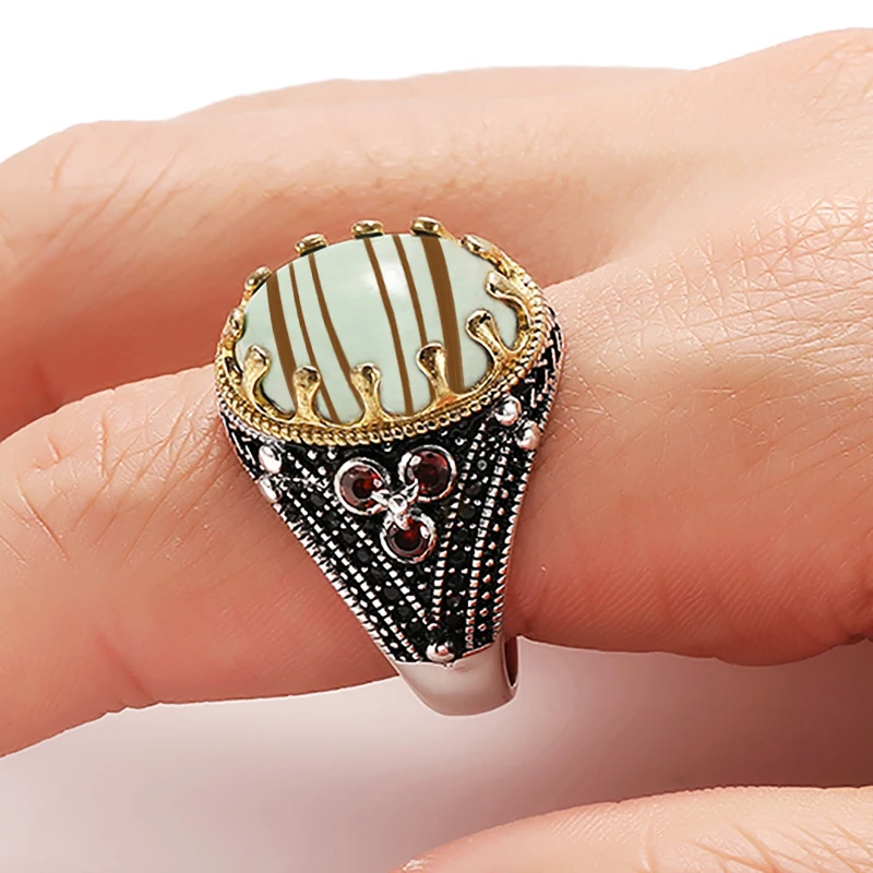 Индивидуальный тренд винтажная нестандартная каменная сторона