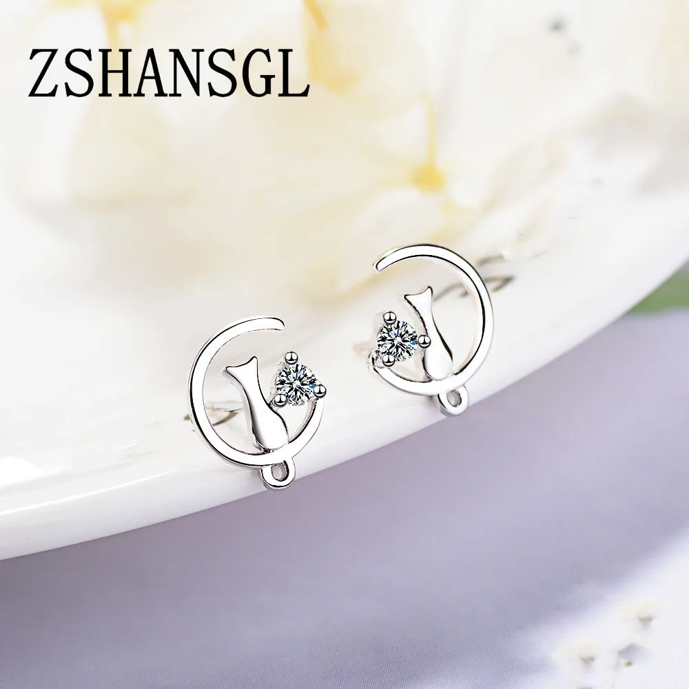 Женские маленькие серьги-гвоздики с фианитом Серьги серебряного цвета в виде