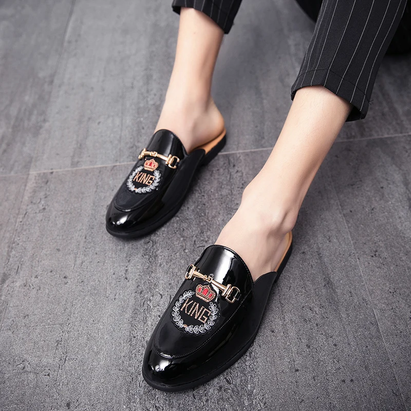

Breathable Gentleman Personality New 2021 Men Casual Shoes Office Business Slippers Half Drag Designer For Glossy Men's Summer