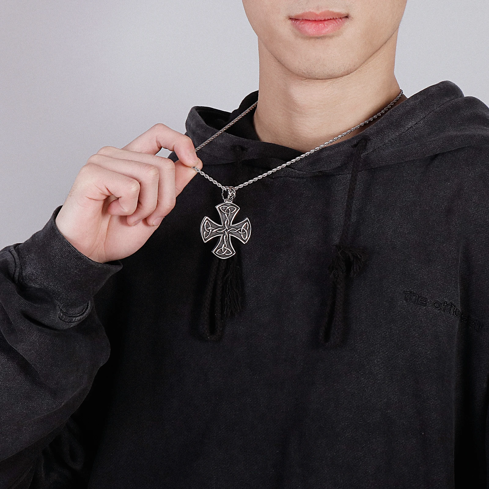 

Kalen Classic Trend Men's Retro Viking Male Power Shield Pendant Stainless Steel Necklace