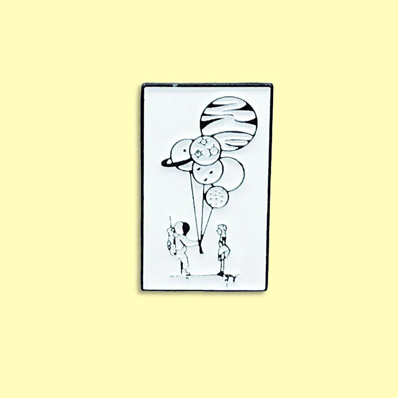 Подвеска в виде космонавта и планеты воздушный шар Эмаль Булавка любовь подарок