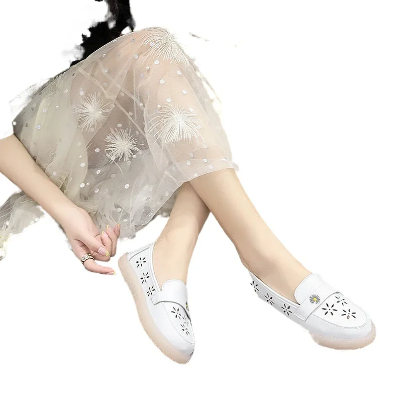 

White Shoes 2021 Summer New Hollow Non-Slip Flat All-Match Breathable Comfortable Soft Bottom Maternity Nurse Women's Shoes