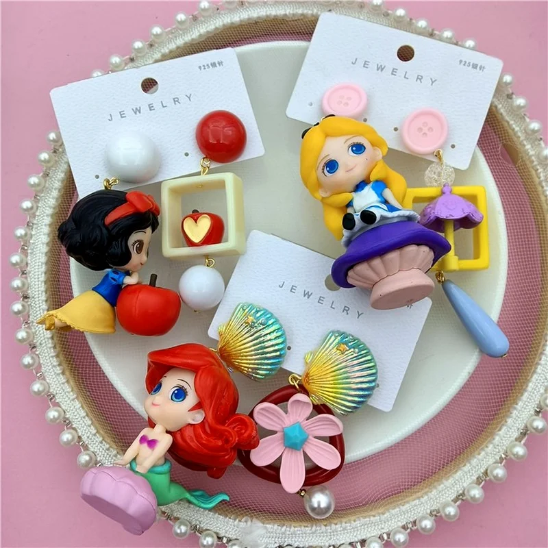 

2021 New Arrival Resin Disney Cartoon Cute Snow White Earrings Asymmetry Plastic Mermaid Ariel Ear Dacoration Accessories