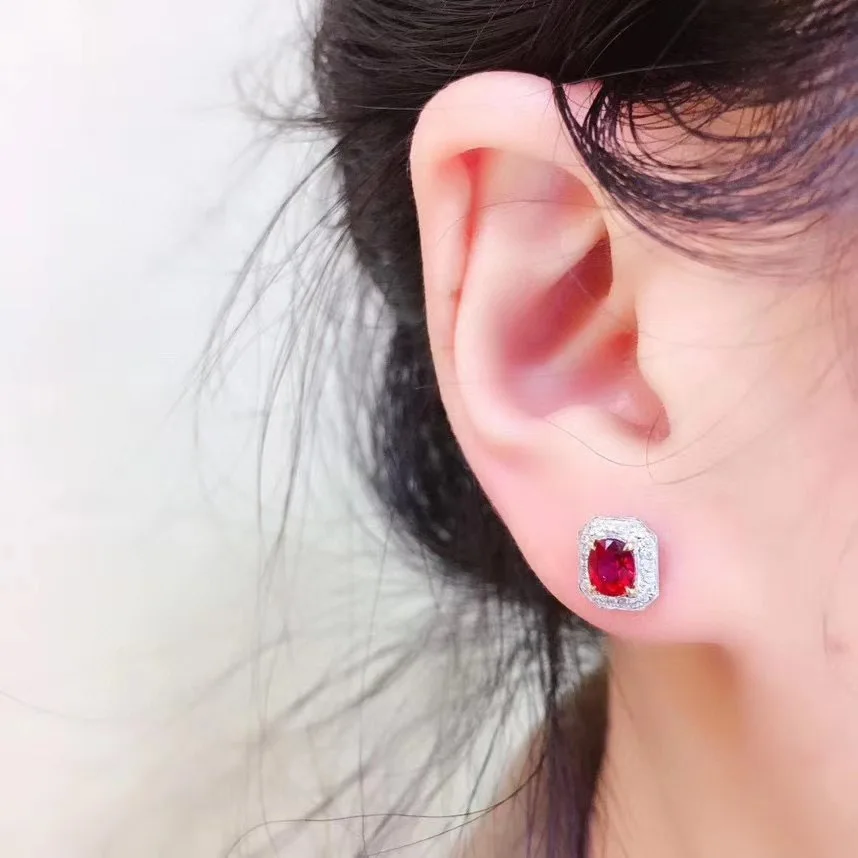 

Best Selling Temperament Red Acrylic Stone Earrings Bright Rhinestone Earrings Fashion Holiday Gift Decoration Accessories 2021