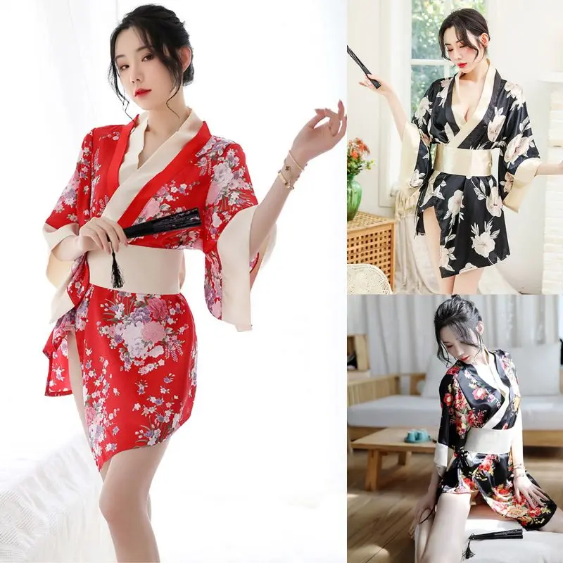 

Традиционное японское Короткое Кимоно для женщин, юката с глубоким V-образным вырезом, свободный банный халат с цветным цветочным принтом, к...
