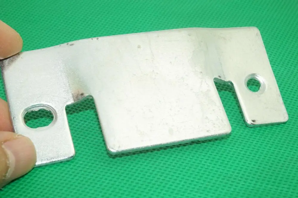 1 металлический угловой кронштейн для мебели дивана кровати соединительные