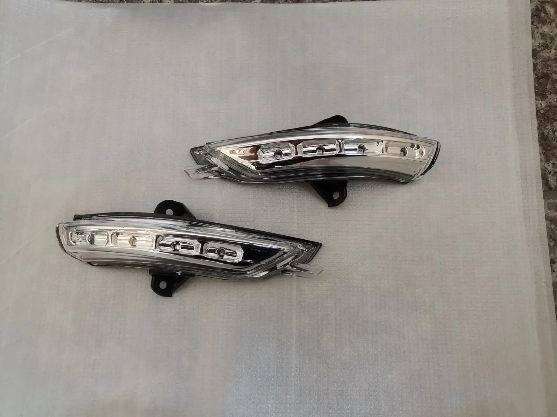 

Автомобильный левый и правый светодиодный указатель поворота на зеркало заднего вида для Chevrolet Malibu 2012 2013 2014 2015 2016 2017 2018