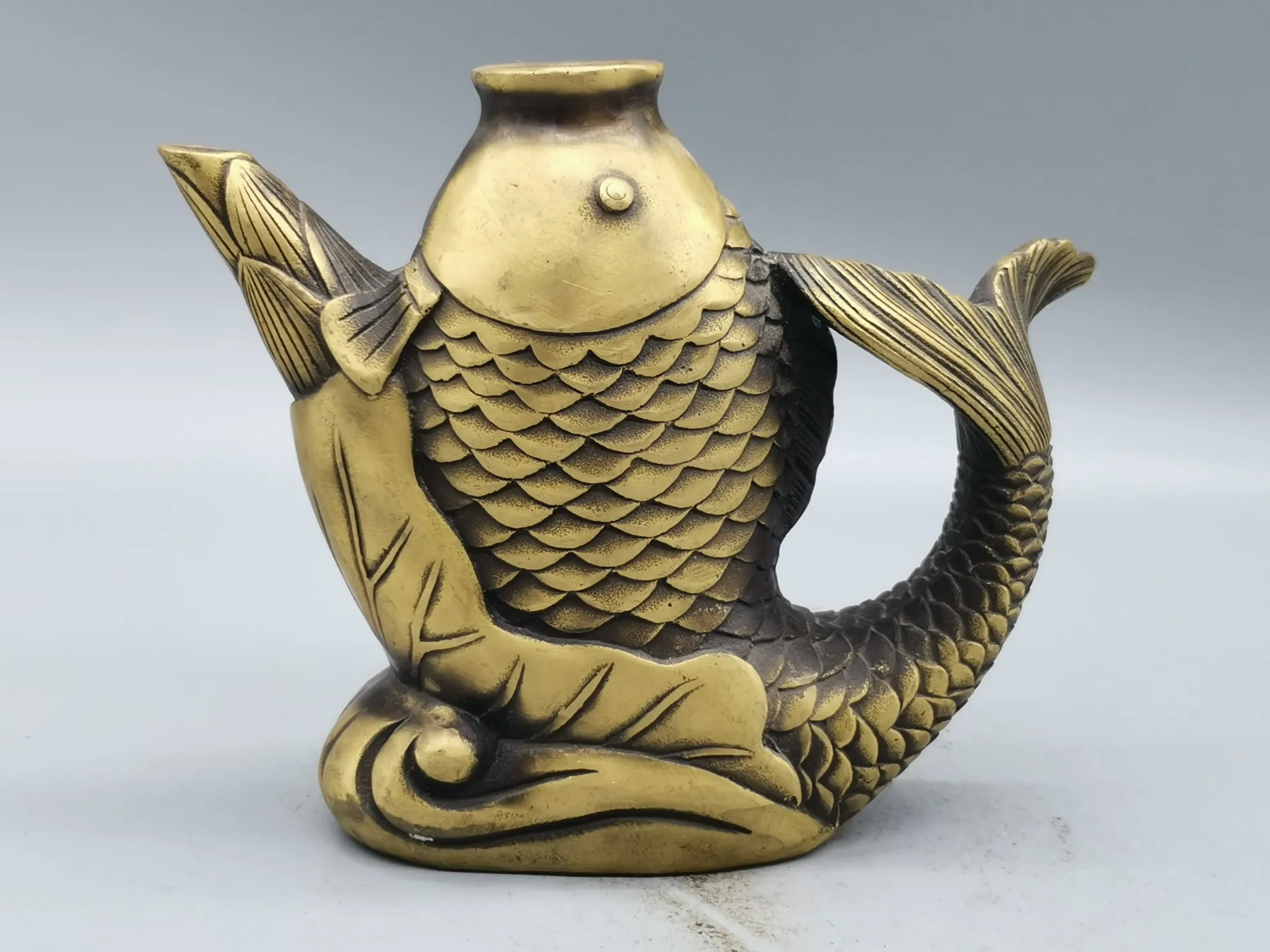 

Collect Chinese folk Bronze Fish Wine Tea Pot Flagon Statue Brass Copper