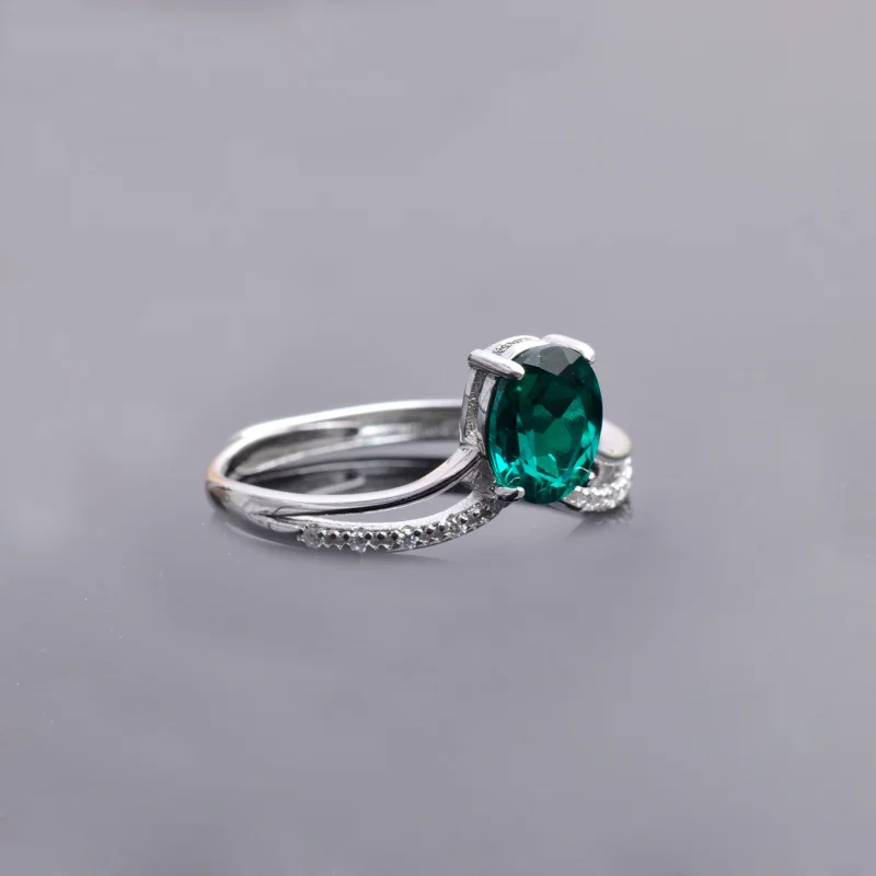 Женское кольцо из серебра 925 пробы с изумрудами 6 х8 мм|Кольца| |