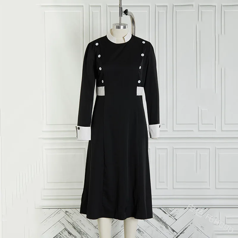 Женское облегающее платье средневековой длины с асимметричным подолом| |