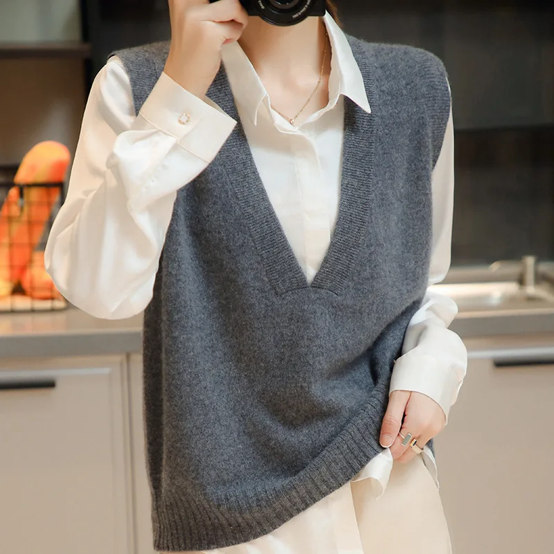 

2021 New Autumn Winter Vest Sweater 100% Wool Vest Female V-neck Sleeveless 21-1522