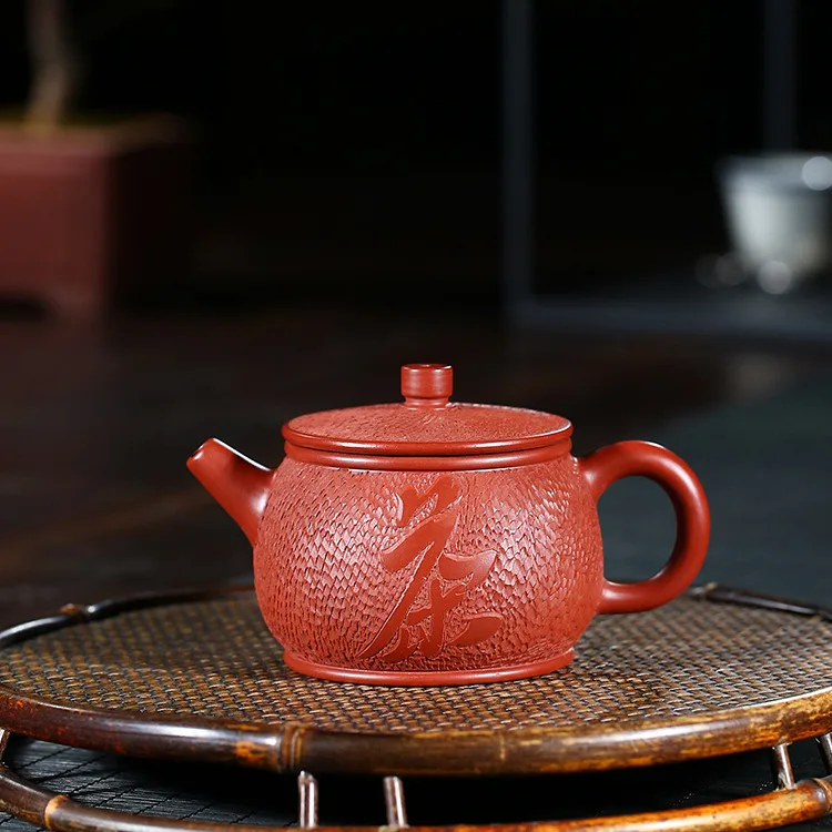 

Yixing Dark-red Enameled Pottery Teapot Full Manual Raw Ore Bright Red Dragon Hanwa Famous Fan Zi Hong Kung Fu Tea Have Teapot