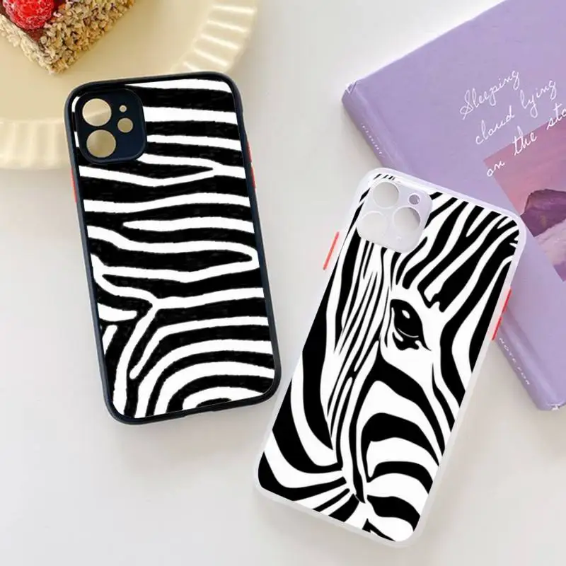 

Zebra Striped Black White Phone Case For iPhone 12 11 Mini Pro XR XS Max 7 8 Plus X Matte transparent Back Cover