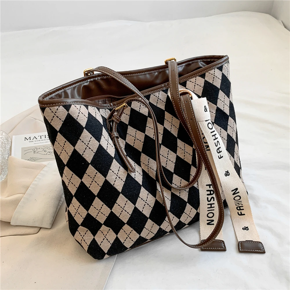 

Color Contrast Diamond Lattice Weaving Cloth Tote Bags For Women Designer Handbags High Quality Large Shopper Shoulder Bags 2022