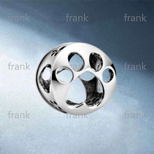 

798869C00 Openwork Paw Print Charm