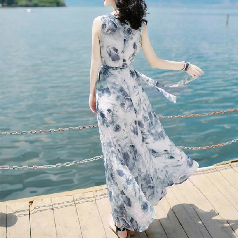 

QRWR 2021 Dress Female New Fashion Sleeveless Vest Summer Bohemian Beach Dress O Neck Casual Vintage Print Blue Dress Women