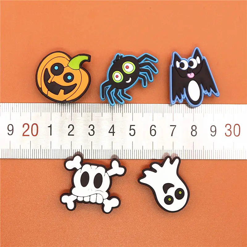 1pcs Cute Christmas Monstrosity PVC Shoe Charms Spider Shoe Accessories Ghost Shoe Decoration croc Charm jibz Kids Party X-mas