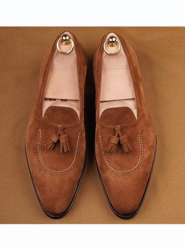 Светильник-коричневые мужские модные туфли из искусственной замши с рукавами и