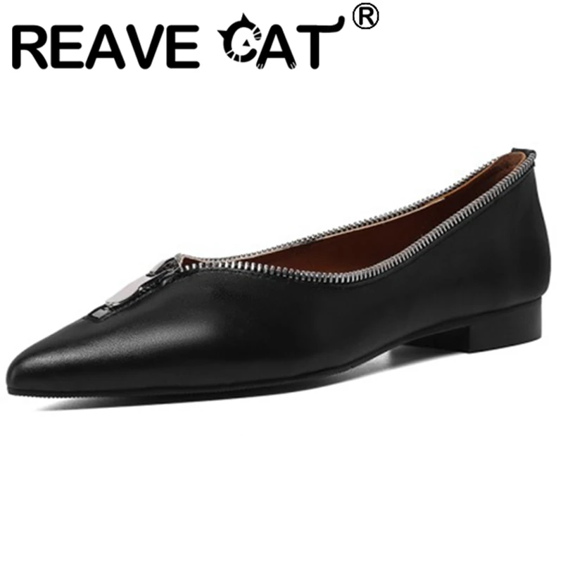 

Женские лоферы на плоской подошве REAVE CAT, весенние однотонные Лаконичные кожаные лоферы на молнии, с острым носком, на квадратном каблуке 2 см...