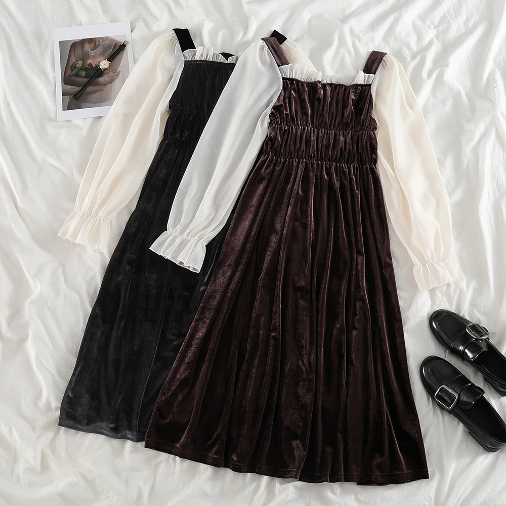 Винтажное бархатное платье средней длины во французском стиле с длинными