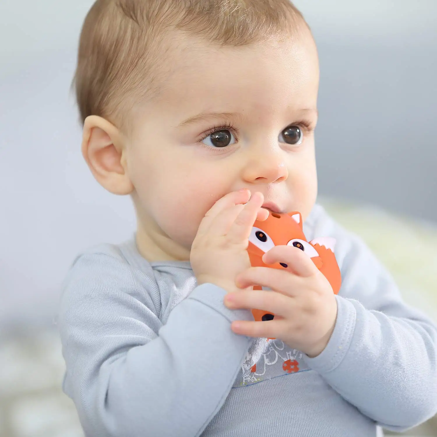 

Baby Teething Toys Fox Teether with Pacifier Clip Holder Kit for Newborn Infants BPA Free Silicone Babies 0-6 Months Gifts