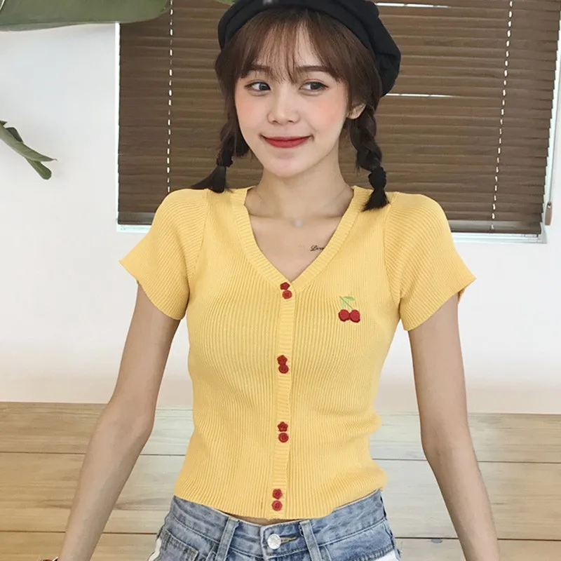 

oioninos Women's Fashion V-neck Embroidery Short Section Exposed Navel Knitted Short Sleeved T-shirt