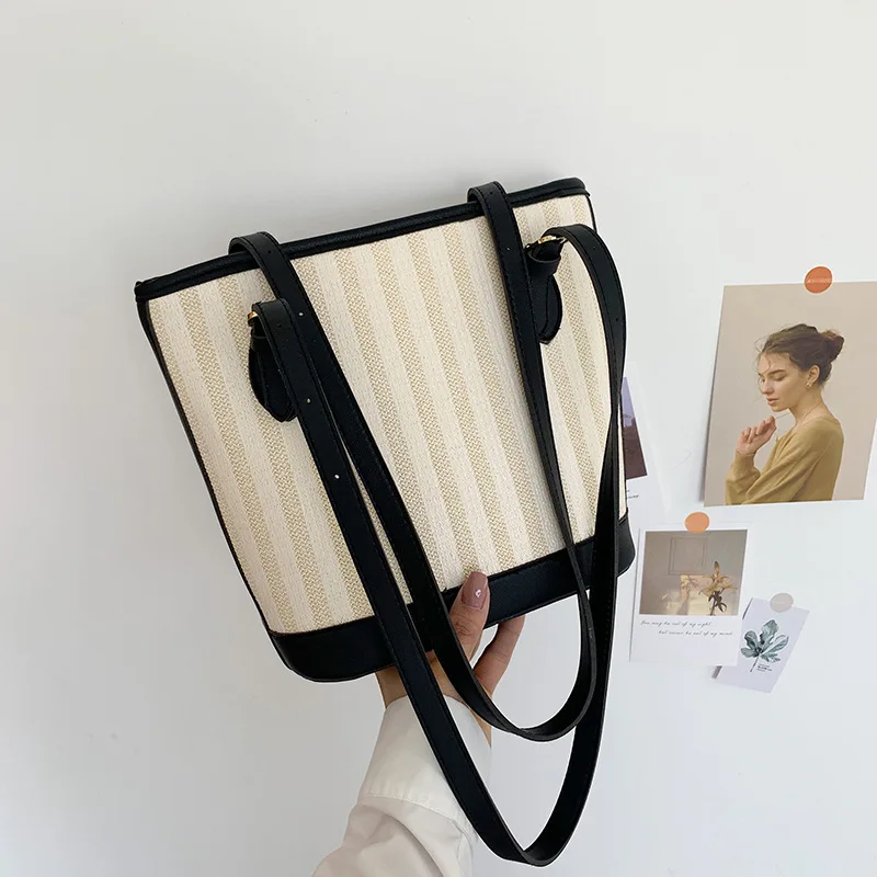 

High-quality Ladies Large-capacity Bags 2021 New Summer Small Fresh Art Fan Tote Bag Korean Style Shoulder Messenger Fashion Bag