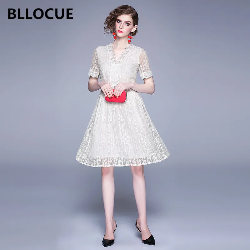 

BLLOCUE Новинка 2019 осень взлетно-посадочной полосы белое кружевное платье, женское платье с v-образным воротом, Элегантные повседневные офисны...