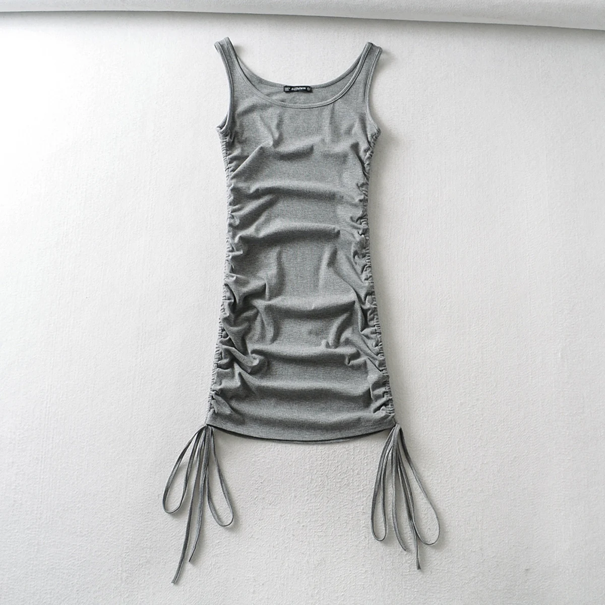 

Сексуальные мини-платья на бретельках без рукавов DLQZ269