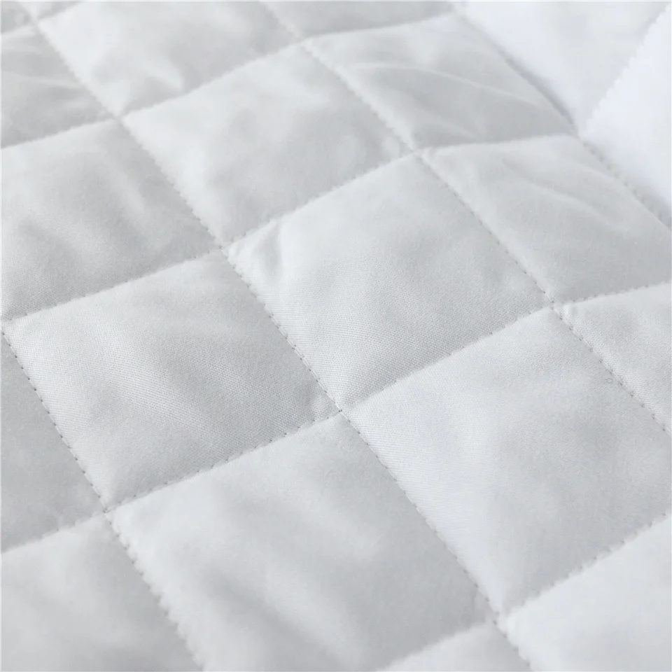 BlessLiving Eyelash Coverlet Set Cute Eyes Gold Black Bed Quilt Set 3-Piece Modern Bedspreads for Fashion Girls Summer Blanket