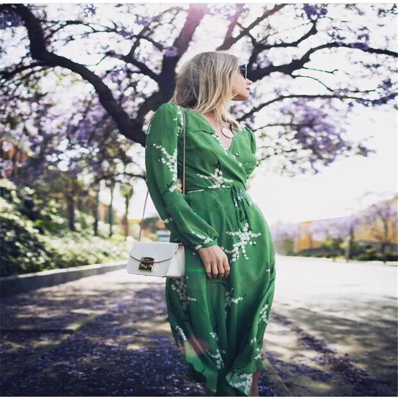 Женское пляжное платье с цветочным принтом Черное длинное длинным рукавом и