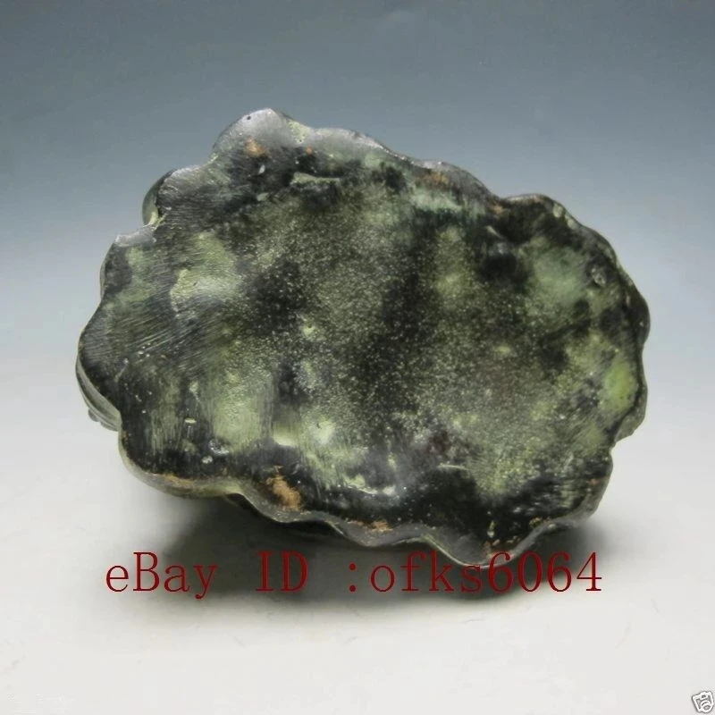 Chinese Old Bronze Hand Work Statue - Dragon Turtle NRR013