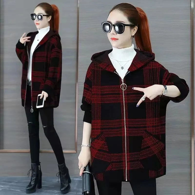

2022 Spring And Autumn Clothing Velvet Thick Size 6XL Plaid Jacket Loose Zipper Hooded Sweatershirt Women Cardigan W59