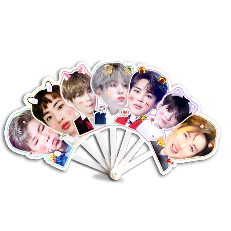 Оптовая продажа Bangtan Boys Kpop мультяшный милый складной веер пластиковый рекламный