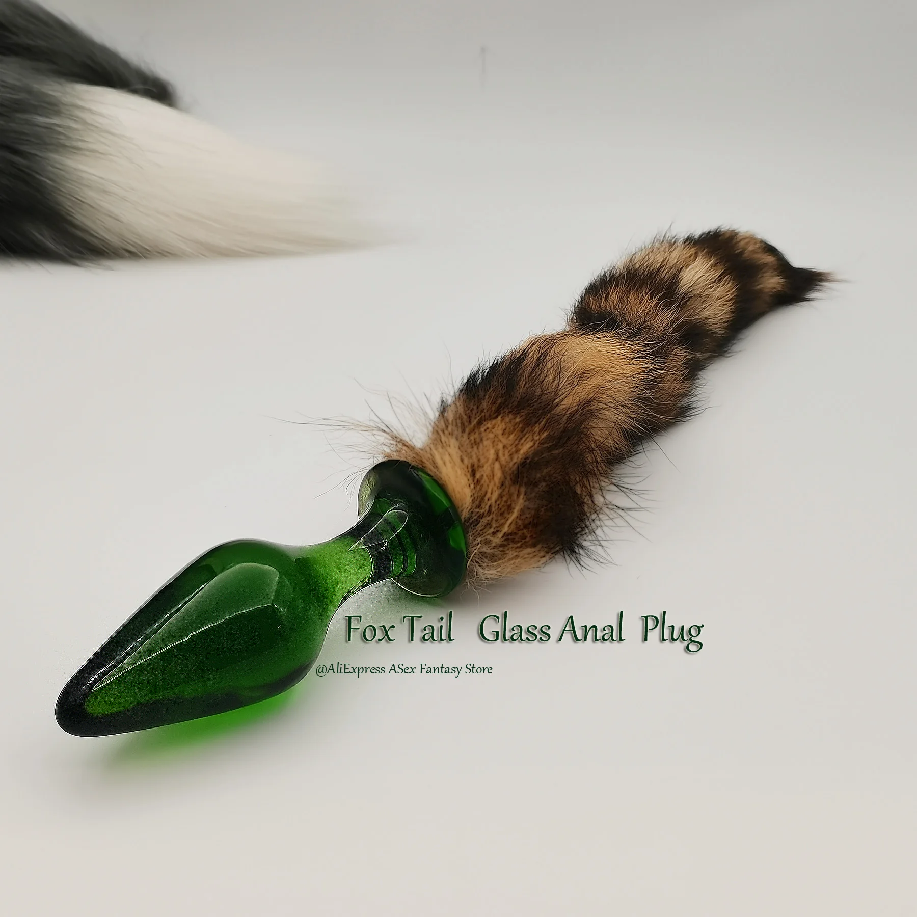 Анальная пробка из стекла пирекс с имитацией пениса в виде лисьего хвоста