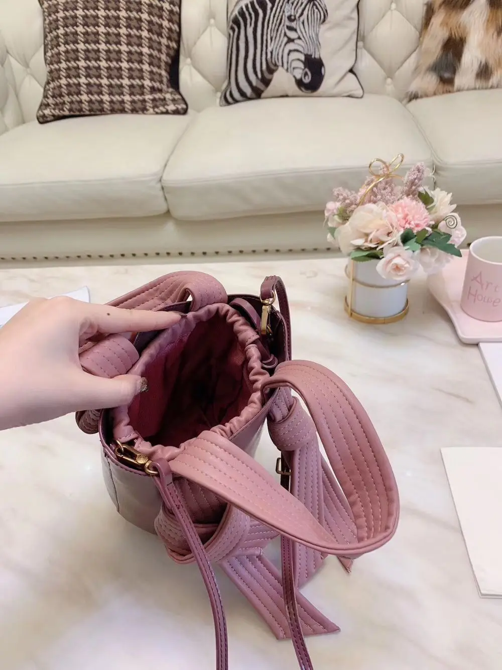 CHARLES& KEITH модная маленькая ck бантик-ушки высокого качества на одно плечо переносная сумка-мешок сумка для путешествий