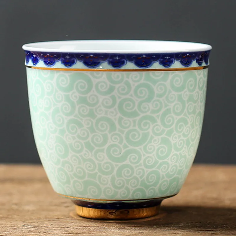 Зеленая эмалированная чайная чашка золотая линия синяя и белая фарфоровая 120 мл