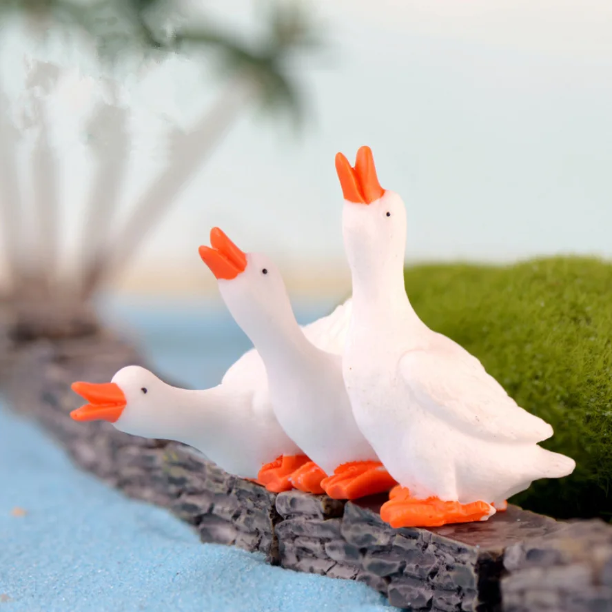 

Resin White Swan Ornaments White Duck Water Polo DIY Accessories Crafts Decorative Ornaments Table Decoration and Accessories