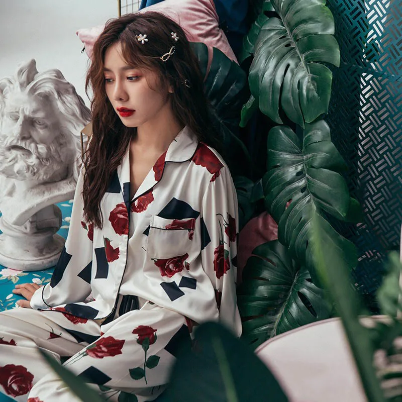 Пижамный комплект женский с цветочным принтом Удобная Шелковая атласная пижама