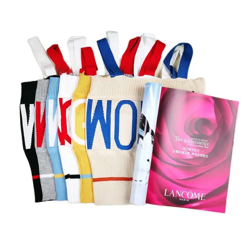 Женский укороченный топ HELIAR с v образным вырезом и надписью GENTLE WOMAN Клубные