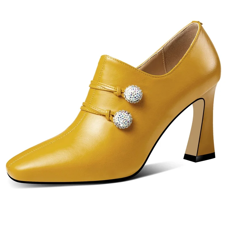 Женские туфли лодочки из натуральной кожи однотонные вечерние с украшением