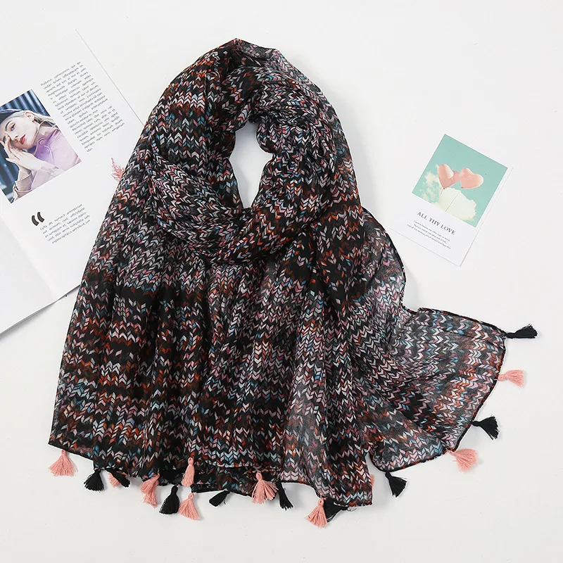 

2021 Fashion Luxury Brand Aztec Floral Tassel Viscose Shawl Scarf Lady High Quality Wrap Pashmina Stole Bufandas Muslim Hijab