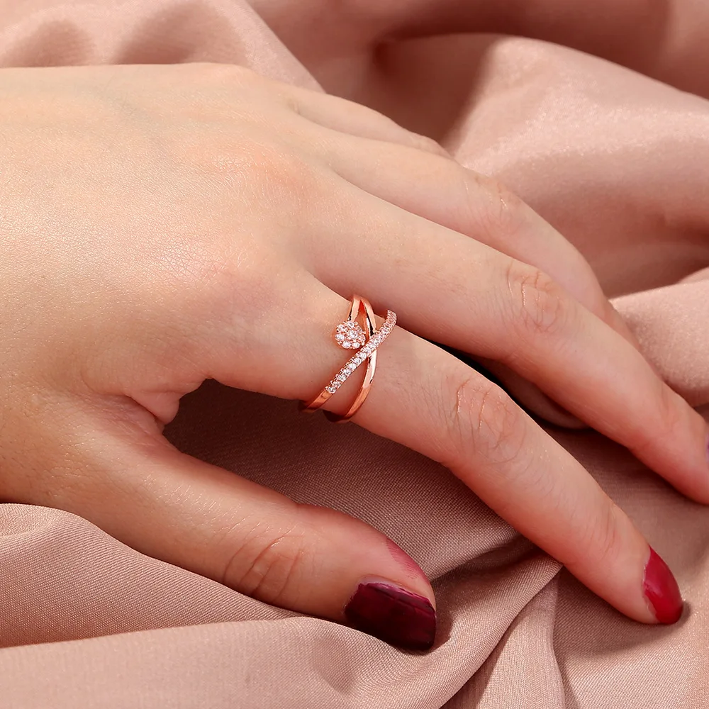 

Micro-Inlaid Fashion Simple Ring, Hao Stone Can Be Opened And Adjusted, Electroplated Alloy Small Jewelry Party And Banquet